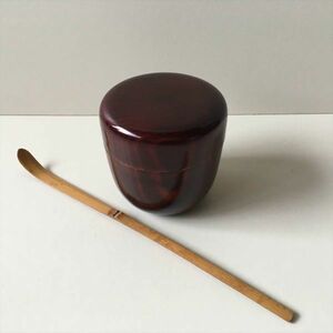 茶道具 美しい木目の木製刳り貫き棗(なつめ)と茶杓のセット 高6.6×径6.6cm 抹茶 漆器 茶器 漆塗り 無銘