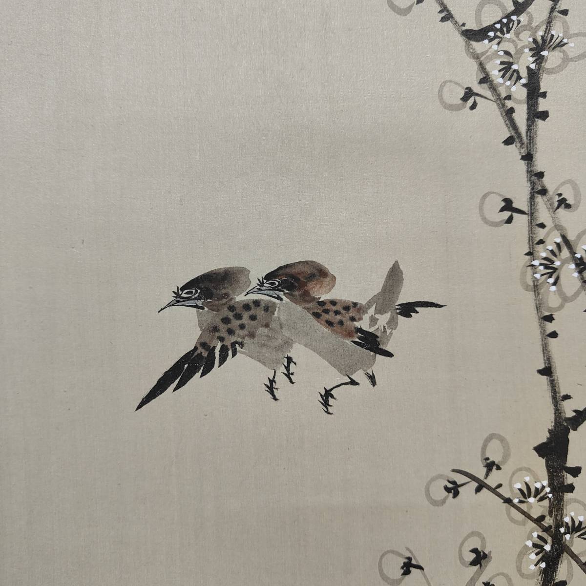 [Authentic] // Gakukou/Plum/Sparrow/Plum and Sparrow/Flowers and Birds/Chinese Painting/Hoteiya Hanging Scroll A-595, Painting, Japanese painting, Flowers and Birds, Wildlife