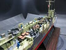 ドイツレベル 1/144 アメリカ海軍 中型揚陸艦 LSM　完成品_画像4
