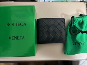 中古ボッテガヴェネタ BOTTEGA VENETA 2つ折り財布 小銭入れ付き BLACKPAPAYA