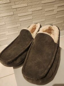 UGG モカシン スリッポン アグ チャコール メンズ