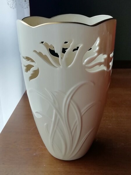 LENOX 金彩 花瓶 透かし アメリカ製 レノックス 金彩 ホワイト フラワーベース vase 送料込み