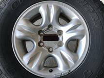 トヨタ ハイラック スサーフ 純正 16×7.0J＋15/6H/139.7/ハブ径106㎜ 265/70R16 17年製 １本 _画像2