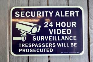 新品　SECURITY SIGN ２４H 監視　メタルサイン　看板　店舗　アメリカ　USA PFS 世田谷ベース　玄関　カリフォルニアハウス