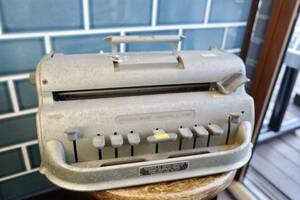 ビンテージ　Perkins Brailler　　パーキンスブレーラー　点字　タイプライター　アメリカ製　レトロ　昭和