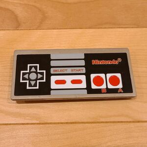 任天堂 Nintendo ファミコン コントローラー ベルト バックル メタル