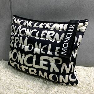 1円 極美品 入手困難 MONCLER モンクレール メンズ セカンドバッグ クラッチバッグ ロゴ総柄 ブラック 黒 ホワイト 白 キルティング 正規