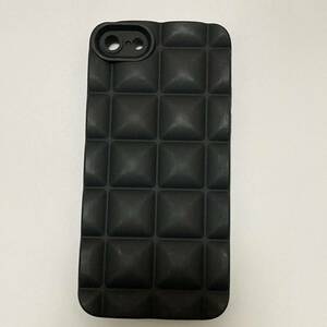 新品　iphoneケース　7/8/SE2.3用 黒のチョコレート風シリコンケース滑り止め おしゃれ 厚みがあってクッション性あり ダイヤ型