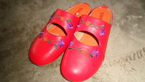  Jocomomola out put on footwear slippers L size 
