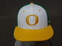 激レア USA購入 ナイキ【NIKE TRUE】【DRI FIT】USカレッジ オレゴン大学ダックス【OREGON DUCKS】【O】ロゴ刺繍入りメッシュCAP 中古良品_画像2