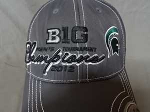 激レア USA購入 マニア必見!! USカレッジ ミシガン州立大学スパルタンズ【BIG TEN TOURNAMENT CHAMPION2012】ロゴ刺繍入りCAP 中古良品