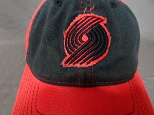 激レア USA購入 アディダス製 NBA バスケ ポートランド トレイルブレイザーズ 【Portland Trail Blazers】 ロゴ刺繍入り キャップ 中古品