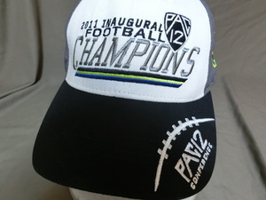 激レア USカレッジ オレゴン大学ダックス【OREGON DUCKS】【PAC12 2011 INAUGURAL FOOTBALL CHAMPIONS】ロゴ刺繍入りキャップ中古良品