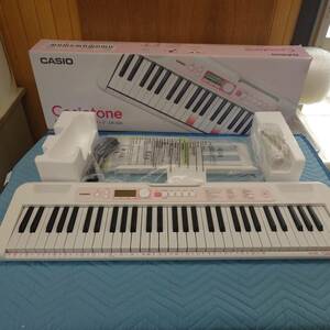 展示保証付 カシオ(CASIO)光ナビゲーション電子キーボード LK-320(ホワイト) 61鍵盤