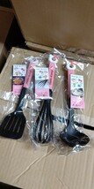 HELLO KITTY ナイロン お玉 泡立て器 ターナー 小さめサイズ キティ おやつタイム サンリオ KWO2-A３点 新品・未開封・即決_画像1