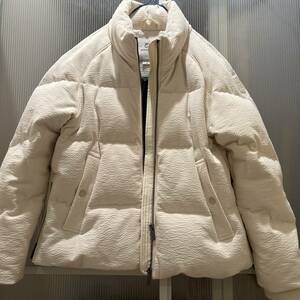 WOOLRICH ダウン　アイボリー