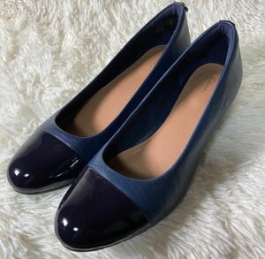 [ apparel ]* almost unused * Clarks Clarks bai color enamel tu in heel pumps 24cm lady's popular stylish shoes 