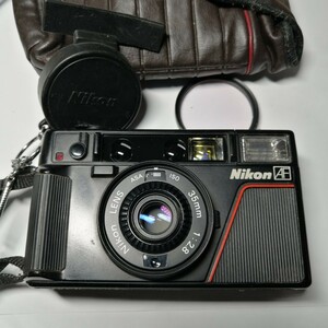 完動品　Nikon L35AF ピカイチ　352　ISO1000 　コンパクトフィルムカメラ　