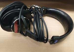 ほぼ未使用 SONY MDR-CD900ST 密閉型スタジオモニターヘッドホン