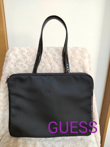 GUESSショルダーバッグ