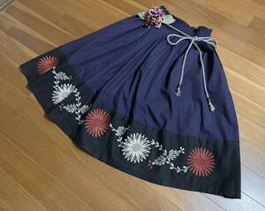 春を先取り！ロイスクレヨンスカート日本製ストライプフラワー花刺繍ウエストゴム