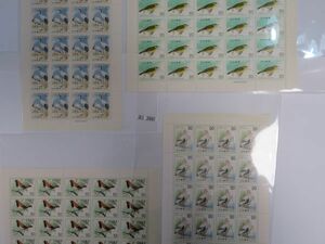 ⑧　コレクション処分品　　399 　　日本切手　額面以下　「自然保護シリーズ　鳥類４種」　1975年　20円・50円×20枚　４種　４シート