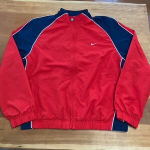 NIKE ナイロンパーカー　メンズL（XL）レディース可　M128 60