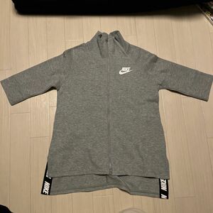 NIKE レディース　M ジップアップパーカー