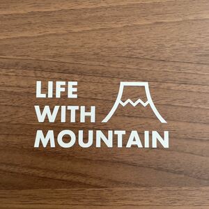 210.【送料無料】 山 LIFE WITH MOUNTAIN カッティングステッカー 富士山 キャンプ アウトドア 【新品】