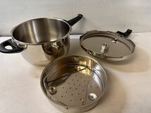 【美品】Fissler フィスラー　圧力鍋4.5 Vitavit ドイツ製　内径22㎝深さ12.5cm 【湯】_画像3