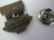  ★送料無料!! VAN JAC ヴァンヂャケット70th ANNIVERSARY レタードワッペンタイプ ピンバッジ/真鍮 ブロンズ 仕上げ★_画像8