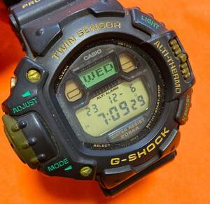 CASIO G-SHOCK DW-6700 中古品 気圧 高度 温度 測定機能 腕時計 