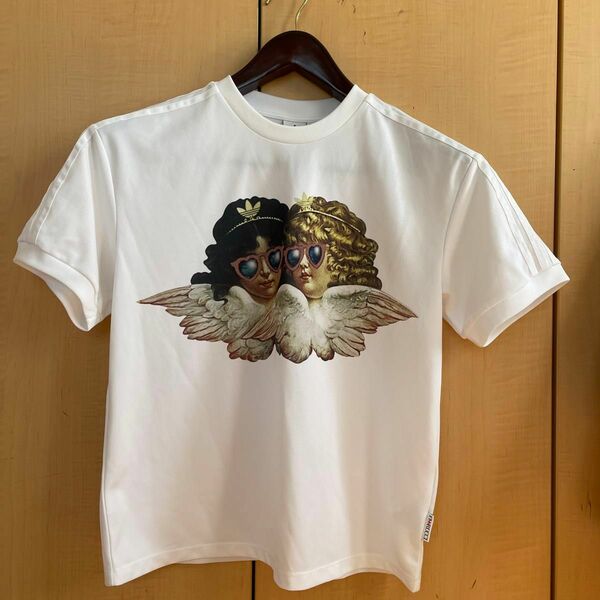 アディダスフィオルッチ エンジェル Tシャツ