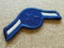 90s 米国空軍 AIR FORCE 階級章 一等空兵 エアマン パッチ刺繍ワッペン腕章/米軍ミリタリーARMYアメリカ軍ビンテージAIR FORCE部隊章C_画像3