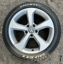 VOLKS WAGEN 　17インチ 7.5J 112 5H GRIP MAX スタッドレス 225/45/17　管056_画像2