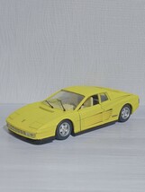 1/24 フェラーリ テスタロッサ 1984 Ferrari Testarossa ダイキャスト ミニカー 完成品_画像1