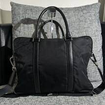 1円〜 PRADA ビジネスバッグ 2way ショルダーバッグ 三角ロゴプレート 黒 プラダ 書類カバン ブラック ブリーフケース 取り外し可能紐_画像4