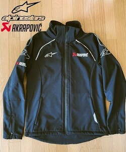 限定コラボ alpinestars X AKRAPOVIC ソフトシェルジャケット 厚手 裏起毛 フード取り外し可能 アルパインスターズ アクラポビッチ