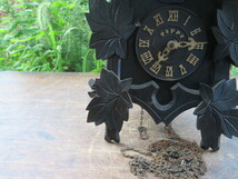◆麦屋◆ポッポ時計 手塚時計 ジャンク品 裏蓋に昭和33(1958)年の彫り記念あり 横285㎜ 縦155㎜ 高さ370㎜ 約2.2kg 鳩時計_画像4