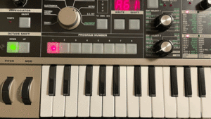 KORG microKORG シンセサイザー ボコーダー 中古