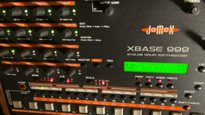 Jomox XBASE 999 / TR-909.TR-808. смысл . сделал ритм-бокс 