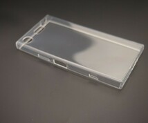 Xperia XZ1 Compact(SO-02K) ソフトケース★全透明☆ドット加工★TPU柔らかく装着簡単_画像4