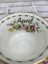 【T】ROYAL　ALBERT　ロイヤルアルバート　カップ&ソーサー2客セット マンスリー4月/7月　花柄 　洋食器　長期保管未使用品　【613】_画像7