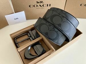 COACH コーチ　メンズベルト　新品未使用　リバーシブル　シグネチャー フリーサイズ　正規品　メンズベルト 