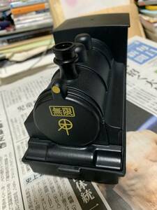 からあげクンBOX 蒸気機関車 無限列車鬼滅の刃　小物入れ電車のおもちゃプラ