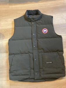 ☆CANADA GOOSE カナダ グース 　ダウンベストメンズ　サイズXL☆ 