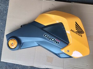 ホンダ　GROM　グロム　JC61 左側サイドカウル　マリーゴルドイエロー