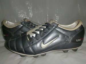 ★NIKE TOTAL 90 Ⅲ VT `04製ナイキフットボール 308234-011 トータル 90 Ⅲ VT メタリックグレー/パールシルバー