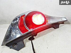 点灯OK！！トヨタ 純正 NHP10 アクア 前期 テールライト テールランプ 左 左側 助手席 STANLEY 52-252 棚 A3