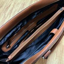 BARNEYS NEWYORK バーニーズニューヨーク レザービジネスバッグ ブリーフケース Zip-Around Briefcase メンズ 男性用 バッグ かばん 鞄 茶_画像3